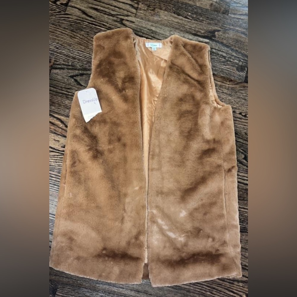 Dress Up Boutique vest small